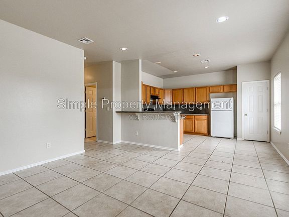 4th image of 14625 Gilbert St #C