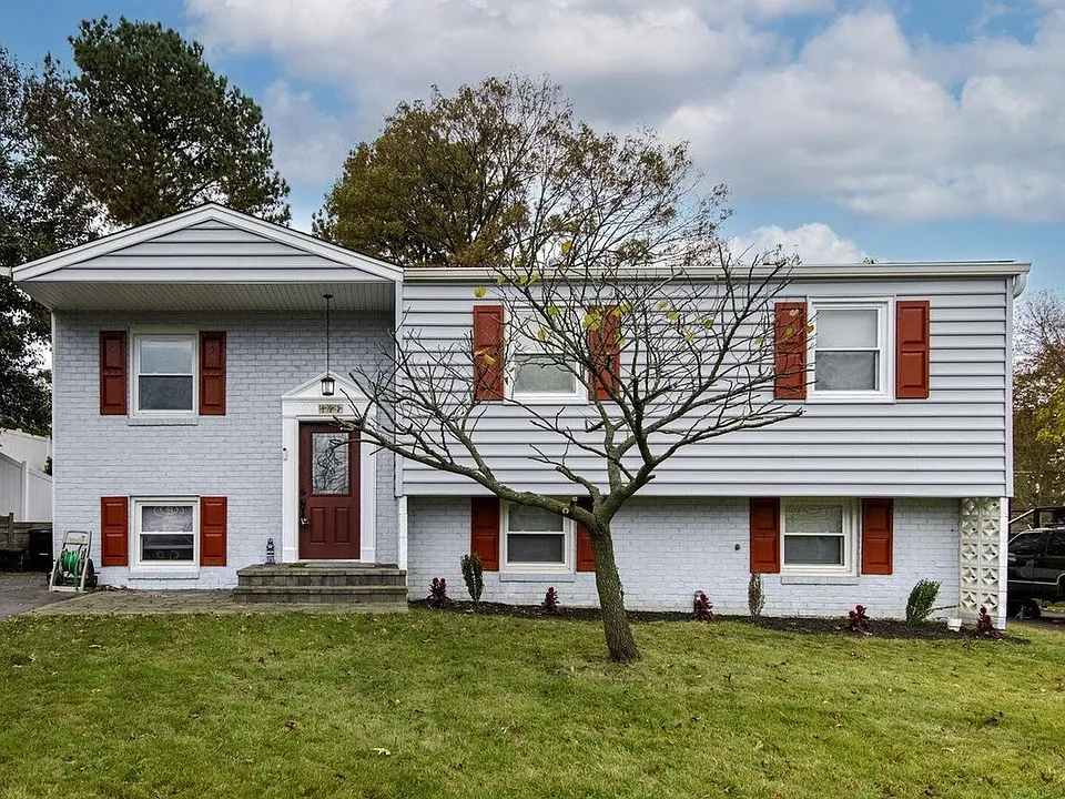 493 Saint Barbara Ln
