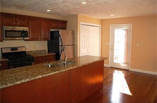 5th image of 79 Stanton Ave #B