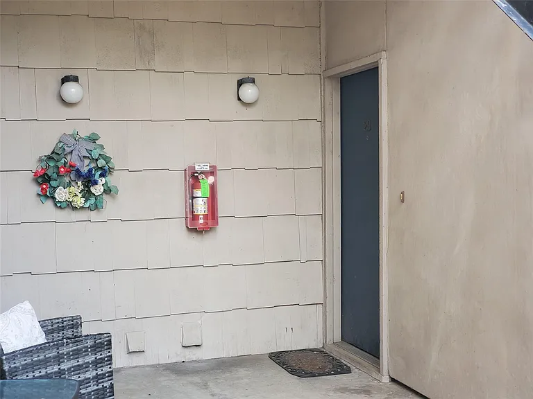 1818 Augusta Dr #29 — Photo 4
