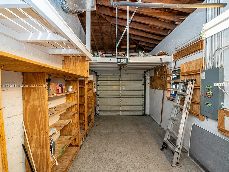9441 Byron Ave — Photo 46