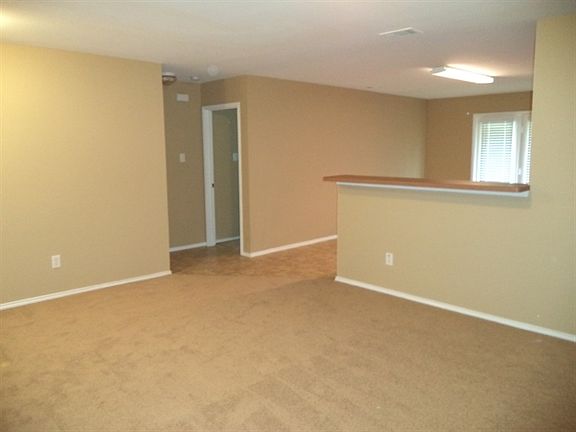 3rd image of 2029 Pine Knot Dr