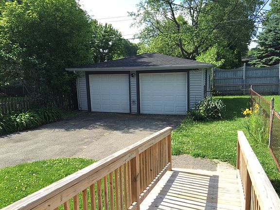 2 Car Garage w/storage