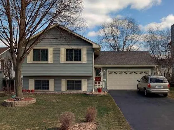 4284 Eagle Crest Dr, Eagan, MN 55122