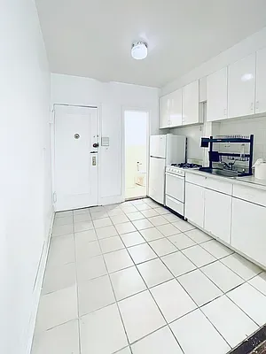 Rented by Platinum Properties | media 9