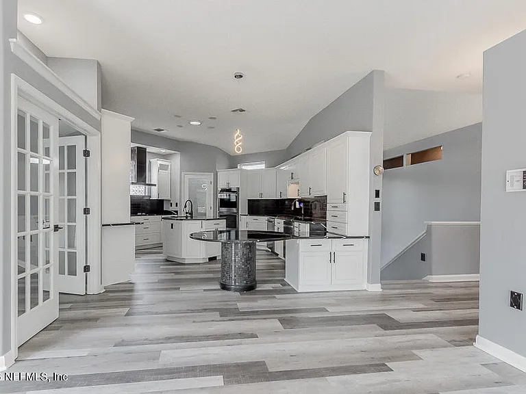 1770 Victoria Chase Ct — Photo 69