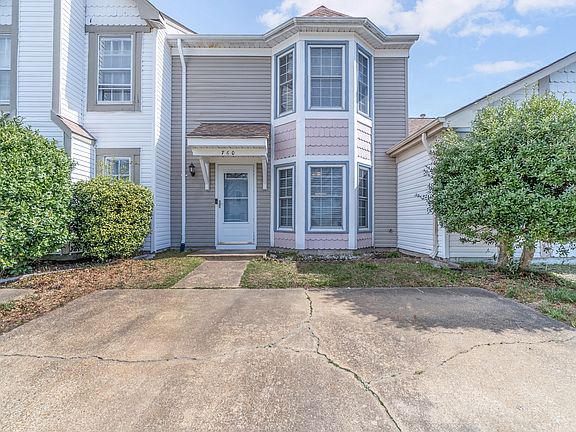 2nd image of 760 Goodard Dr