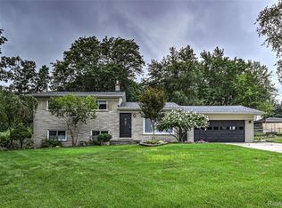 52461 Pappy Ln, Shelby Township, MI 48316