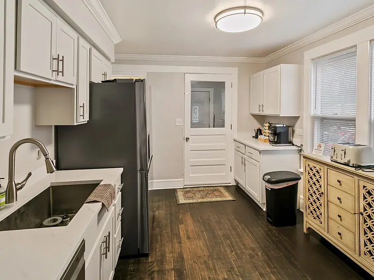 225 W Park Ave #1 — Photo 41