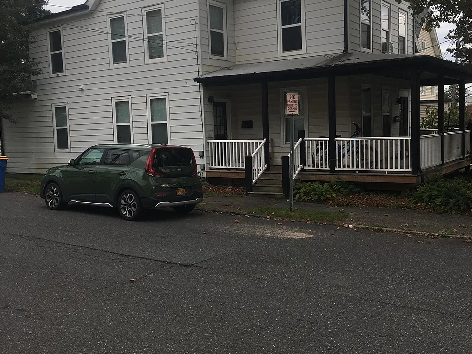 520 Delaware Ave #2