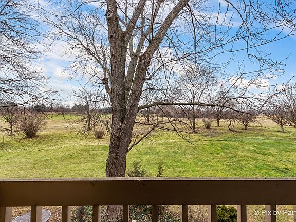 4th image of 338 Saint Andrews Dr