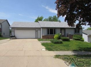 1005 N Leadale Ave, Sioux Falls, SD 57103
