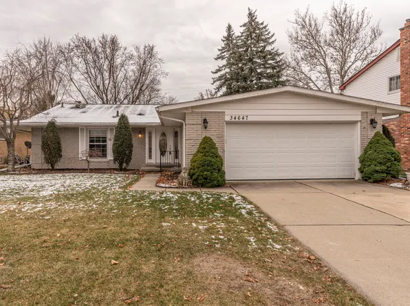 34647 Bristol St, Livonia, MI 48154