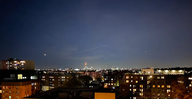 Sold by Compass | media 22