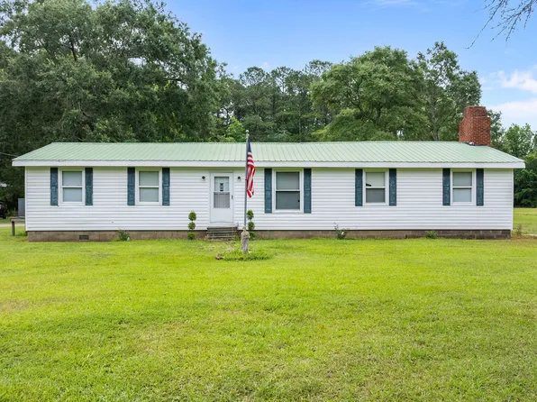 2240 Clay Bottom School Road, Chocowinity, NC 27817