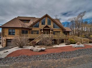 21 Olympic Ln, Hazle Township, PA 18202
