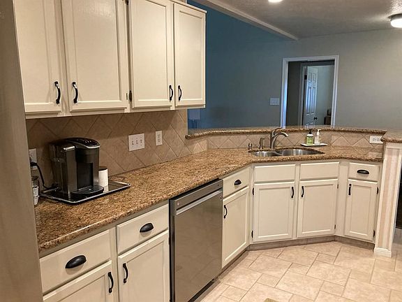 3rd image of 2927 Paisley Meadow Dr