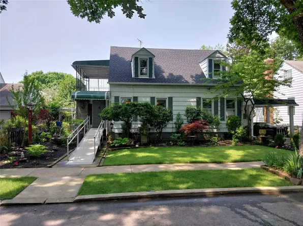 83-36 243 Street, Bellerose, NY 11426