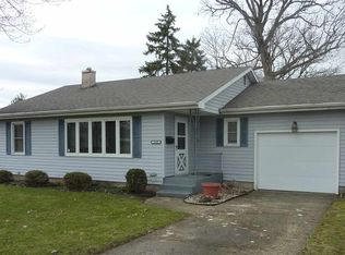 1102 Jackson Blvd, Rochester, IN 46975