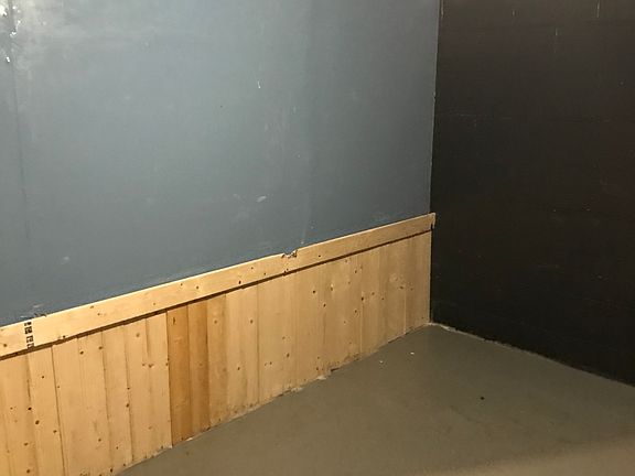 2nd image of 10613 Prince Ave