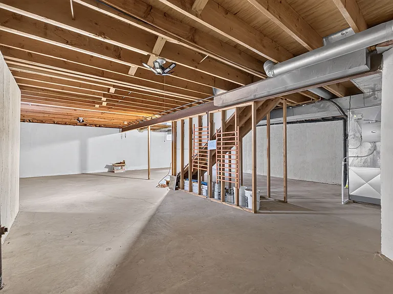 12044 Hemlock St — Photo 33