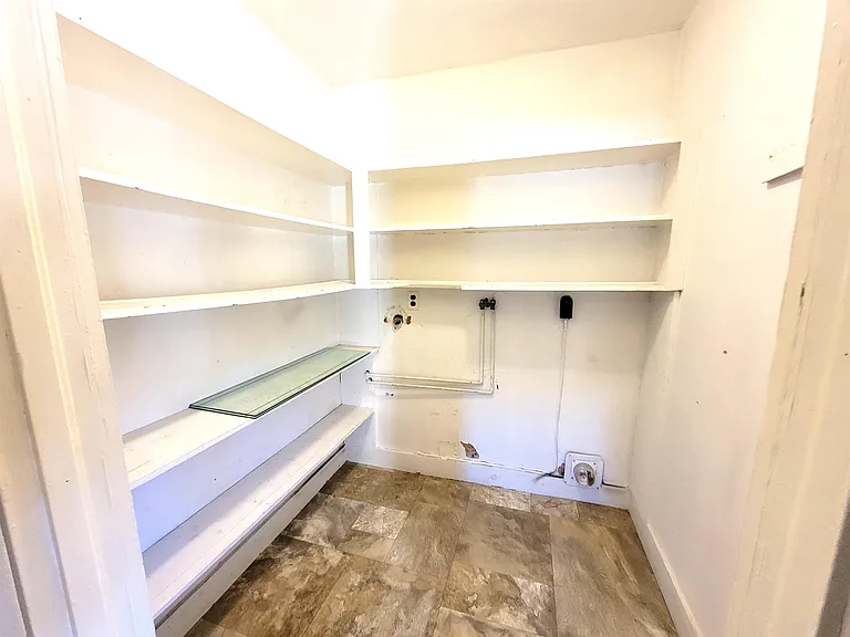 1315 Farr St — Photo 5