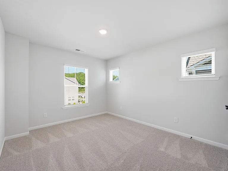 10134 Mamillion Dr — Photo 35