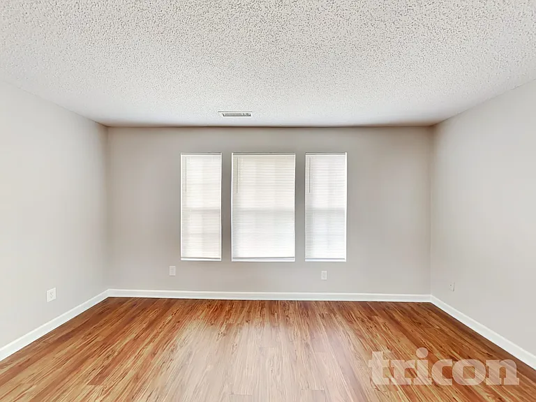 901 Skywatch Ln — Photo 17