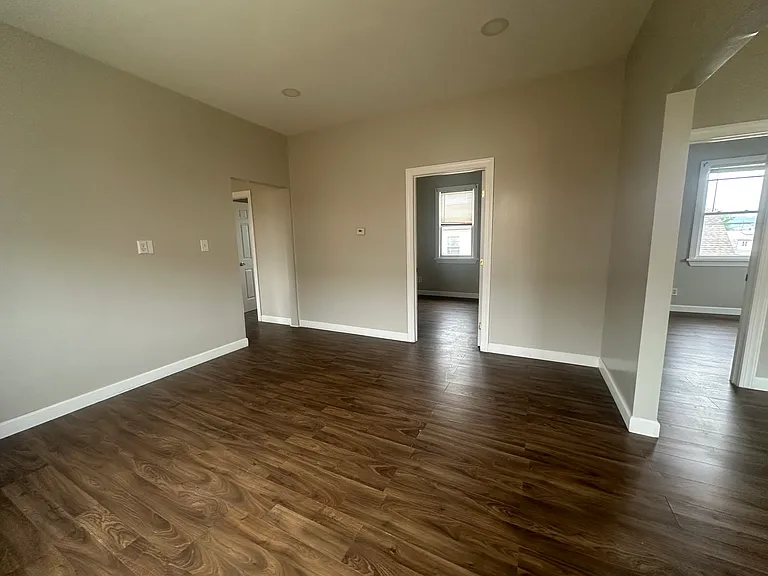 263 E 22nd St #2 — Photo 13