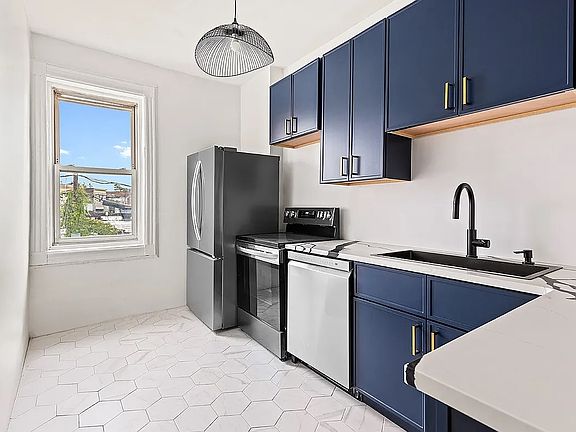 2nd image of 107 Kenilworth Pl Floor 2