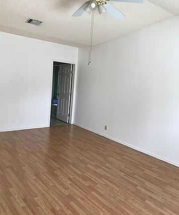 5th image of 13202 Wood Climb St