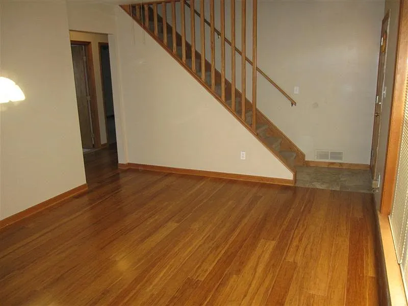 4 bed, 1113 sqft, $1,800 — Photo 2