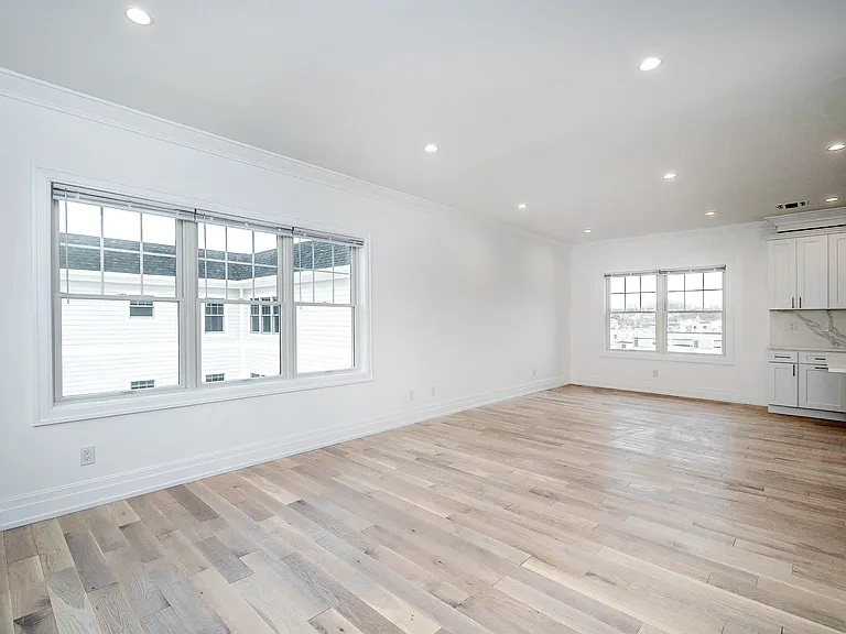 22 Sagamore Hill Dr — Photo 35