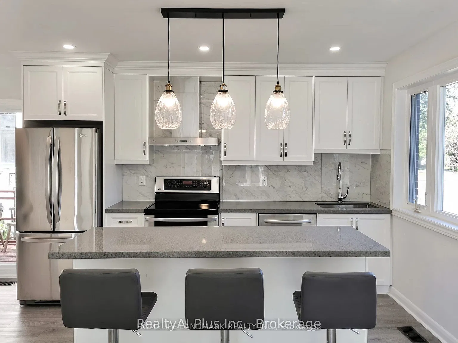 3 bed, $3,100 — Photo 2