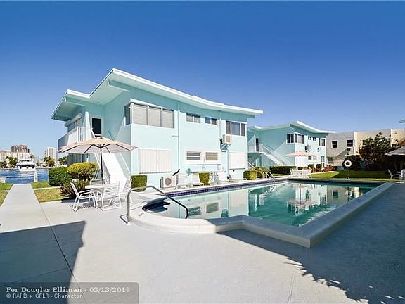 2nd image of 3025 Harbor Dr APT 14