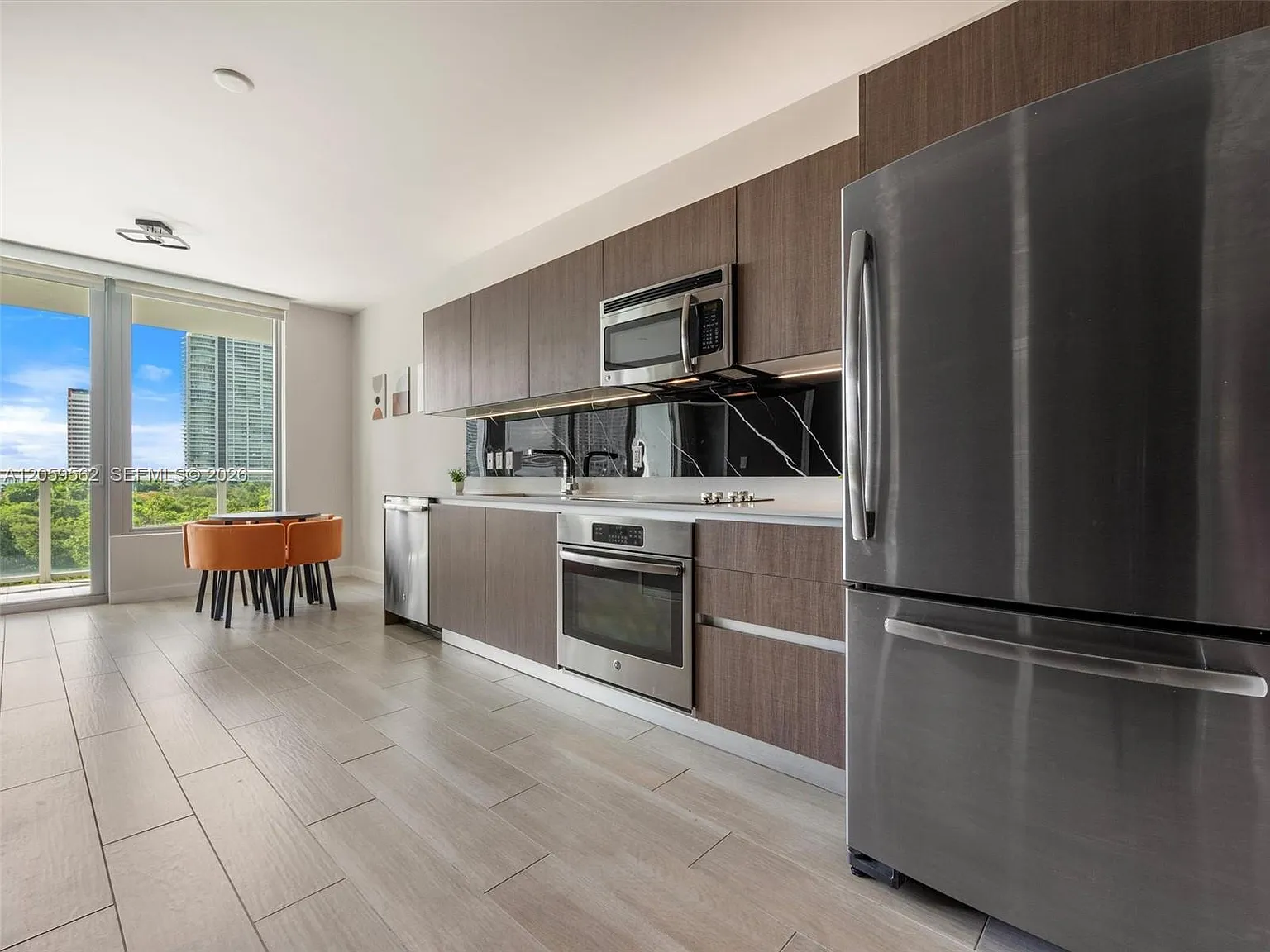 Le Parc At Brickell Condo — Photo 2