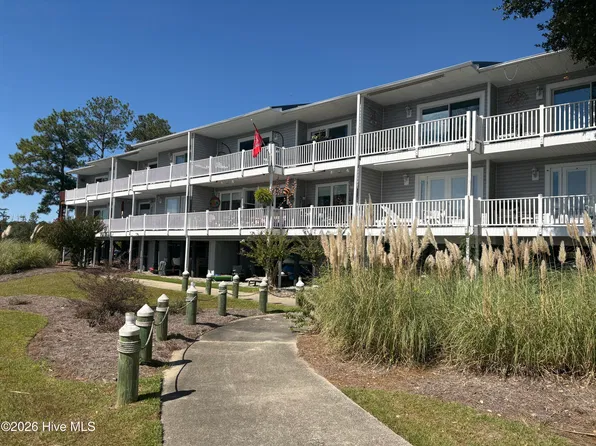 2114 Harbourside Drive, New Bern, NC 28560