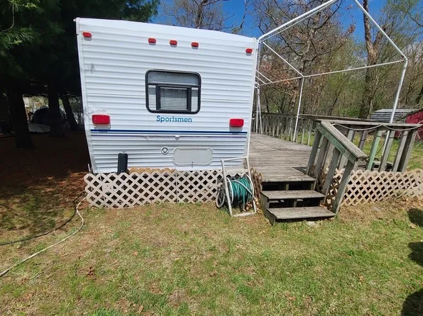 9/85-86 Woodhaven Dr E, Sublette, IL 61367