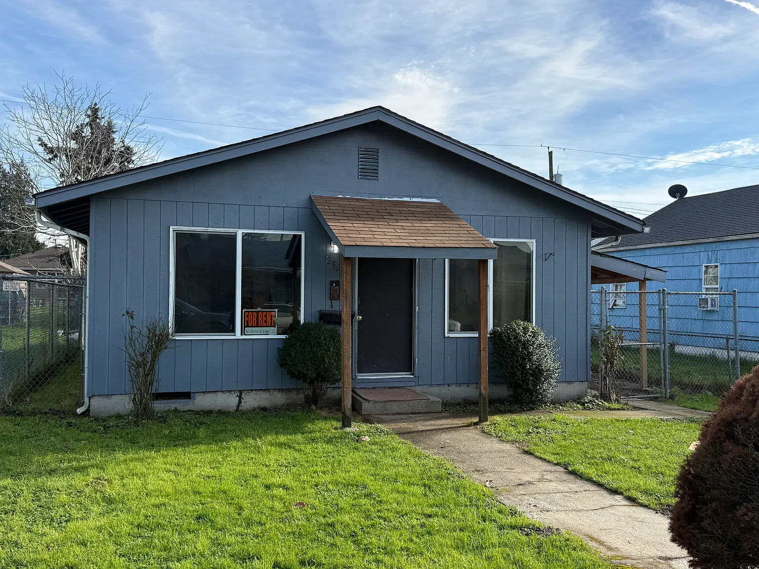 242 28th Ave photo 1