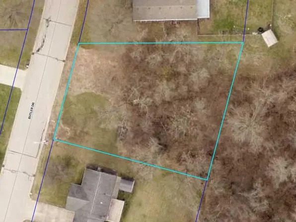 22 Butler Ct, Lawrenceburg, IN 47025