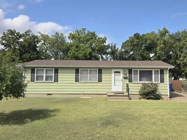 407 Santa Fe St, Hays, KS 67601