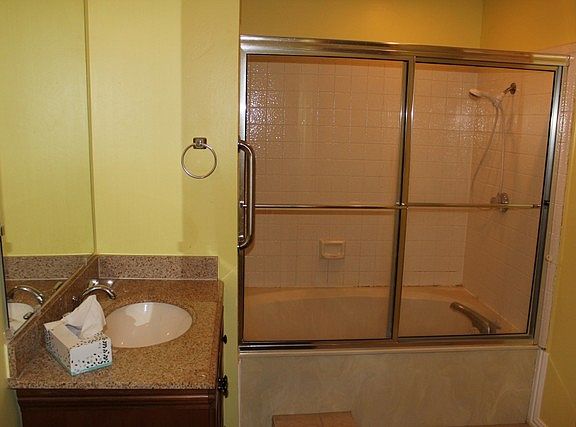 2nd image of 1005 Wyland Dr