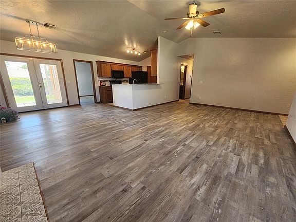 3rd image of 608 NW 22nd St