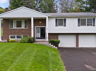 4236 Emerson Pl, Vestal, NY 13850