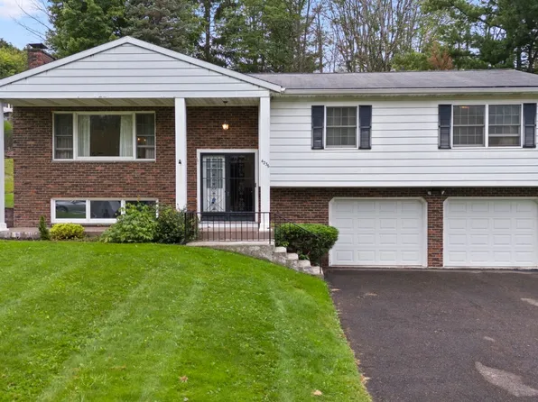 4236 Emerson Pl, Vestal, NY 13850