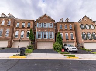 12457 Rose Path Cir, Fairfax, VA 22033