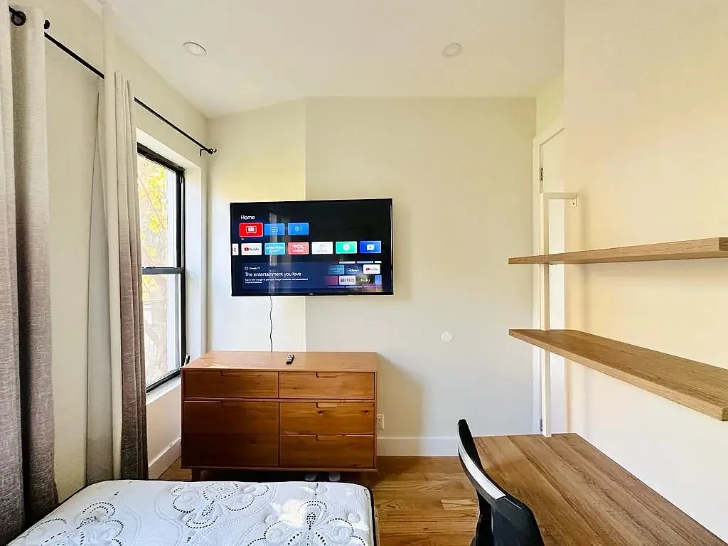 7 bed, 6.0 bath, 1200 sqft, $1,160 — Photo 3