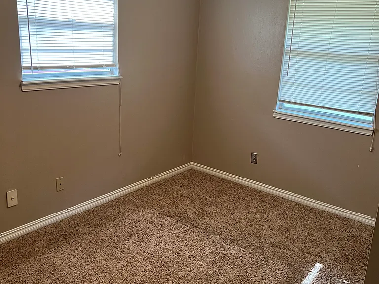 505 Clearview — Photo 9