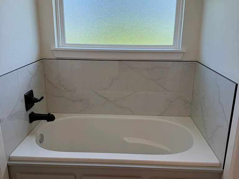 Primary Bathroom Tub