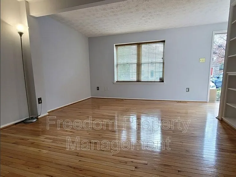 7974 Tyson Oaks Cir — Photo 8